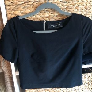 Akira top